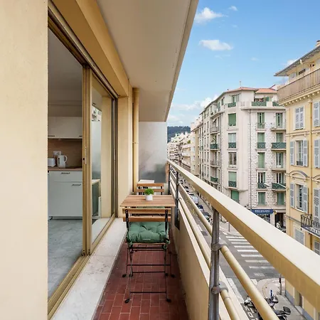 Renting - 2philibert - Bohemian Terrace Port & Promenade Appartement